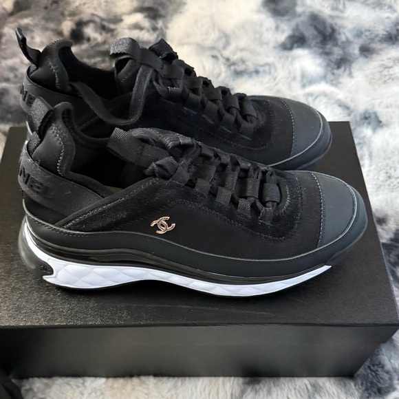 CHANEL Black Calfskin Mixed Fibers CC Sneakers size 39 (Brand New in Box) - Picture 7 of 11
